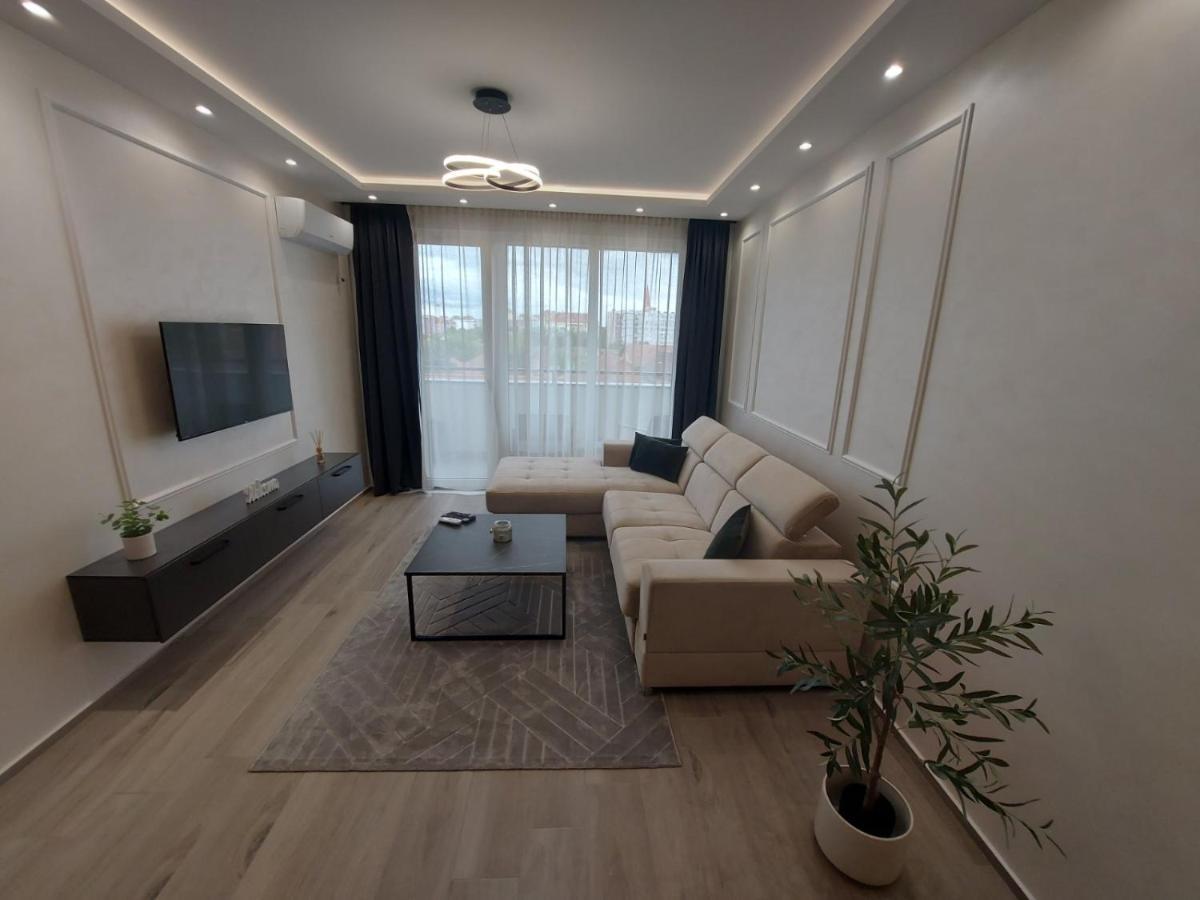 Appartement Kat Apartman à Subotica Extérieur photo
