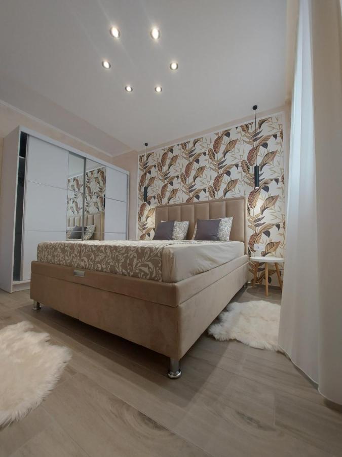 Appartement Kat Apartman à Subotica Extérieur photo